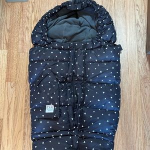 7am Enfant 212 Evolution stroller blanket-black triangles